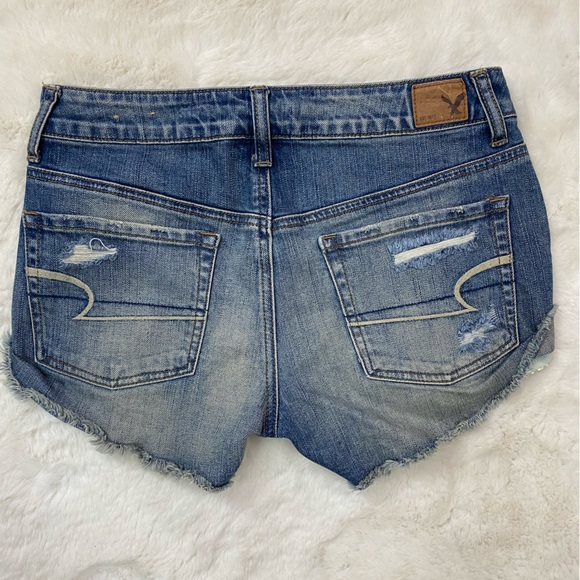 Women’s American Eagle Jean Shorts - Picture 2 of 4